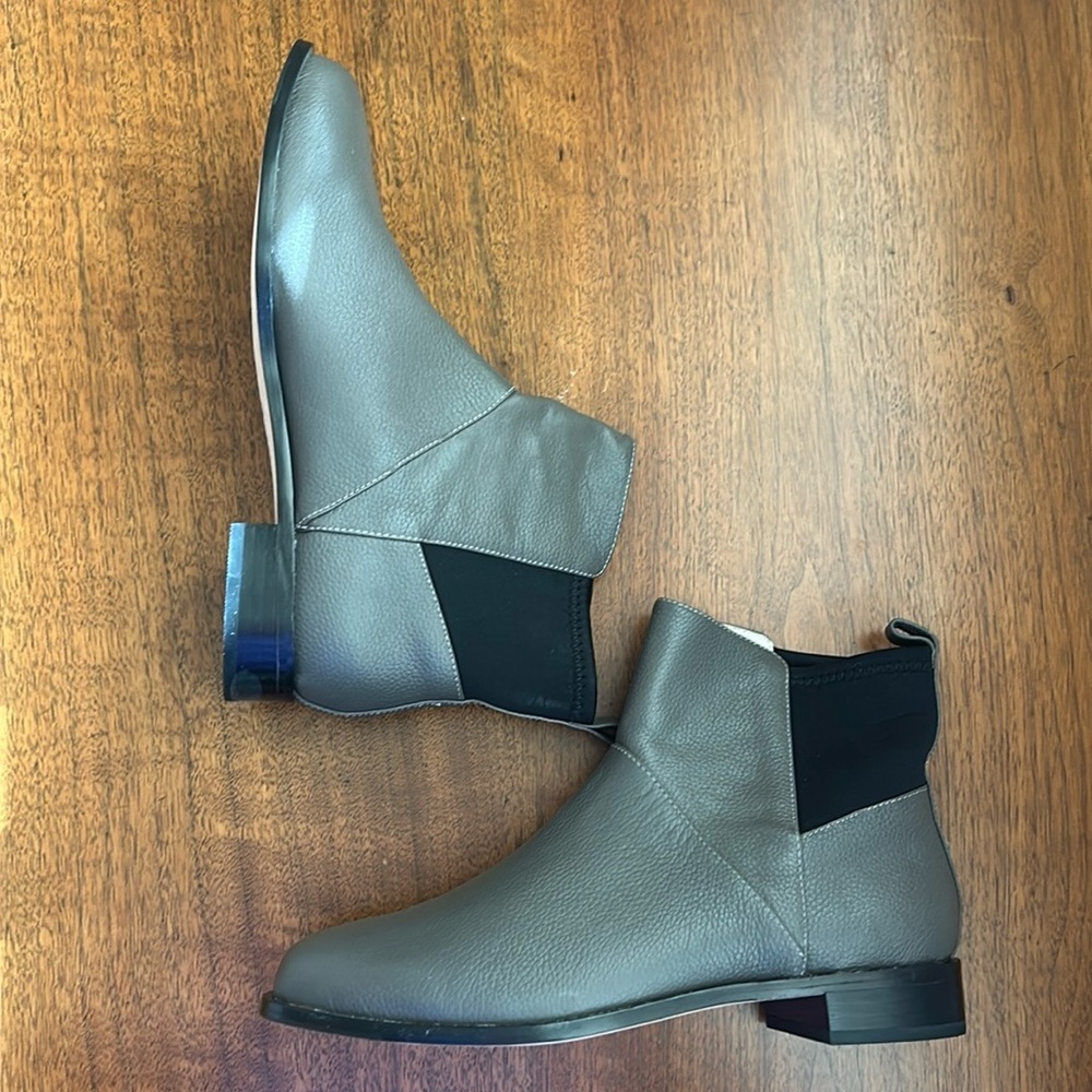 NEW Matt Bernson Gray Leather Pull On Ankle Boots